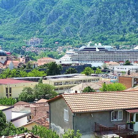 Red House Apartment Kotor Exterior photo