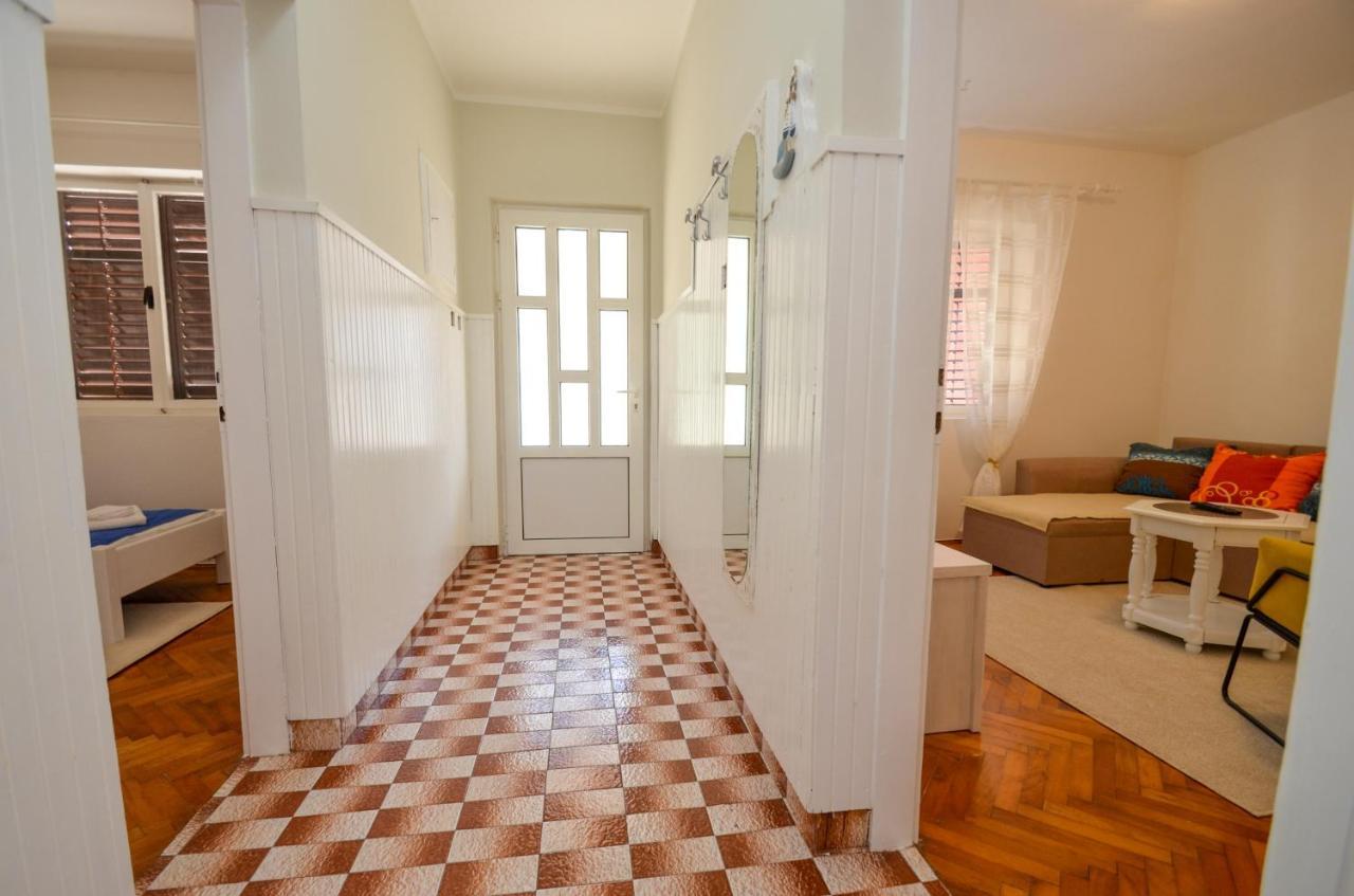 Red House Apartment Kotor Exterior photo