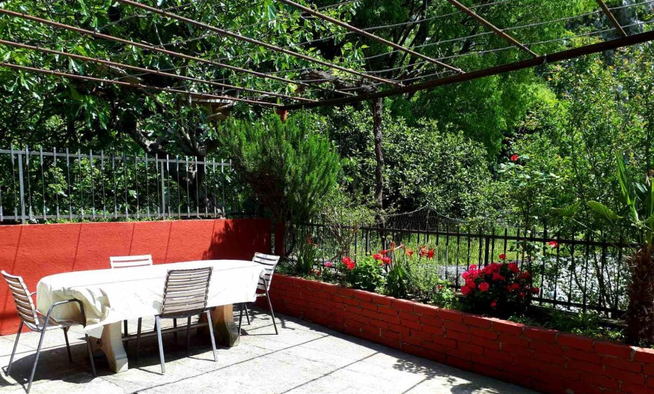 Red House Apartment Kotor Exterior photo