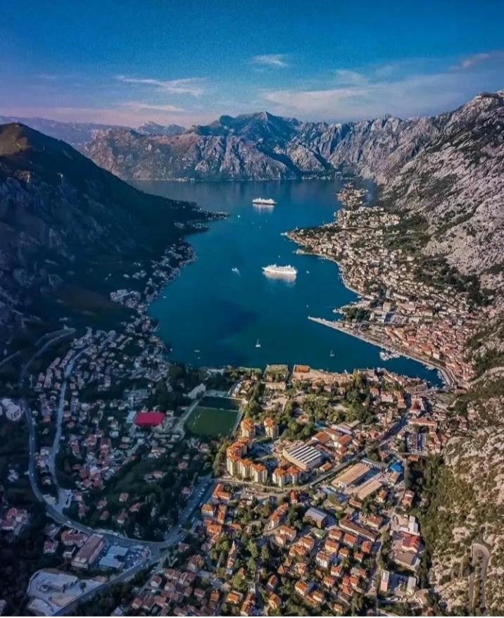 Red House Apartment Kotor Exterior photo