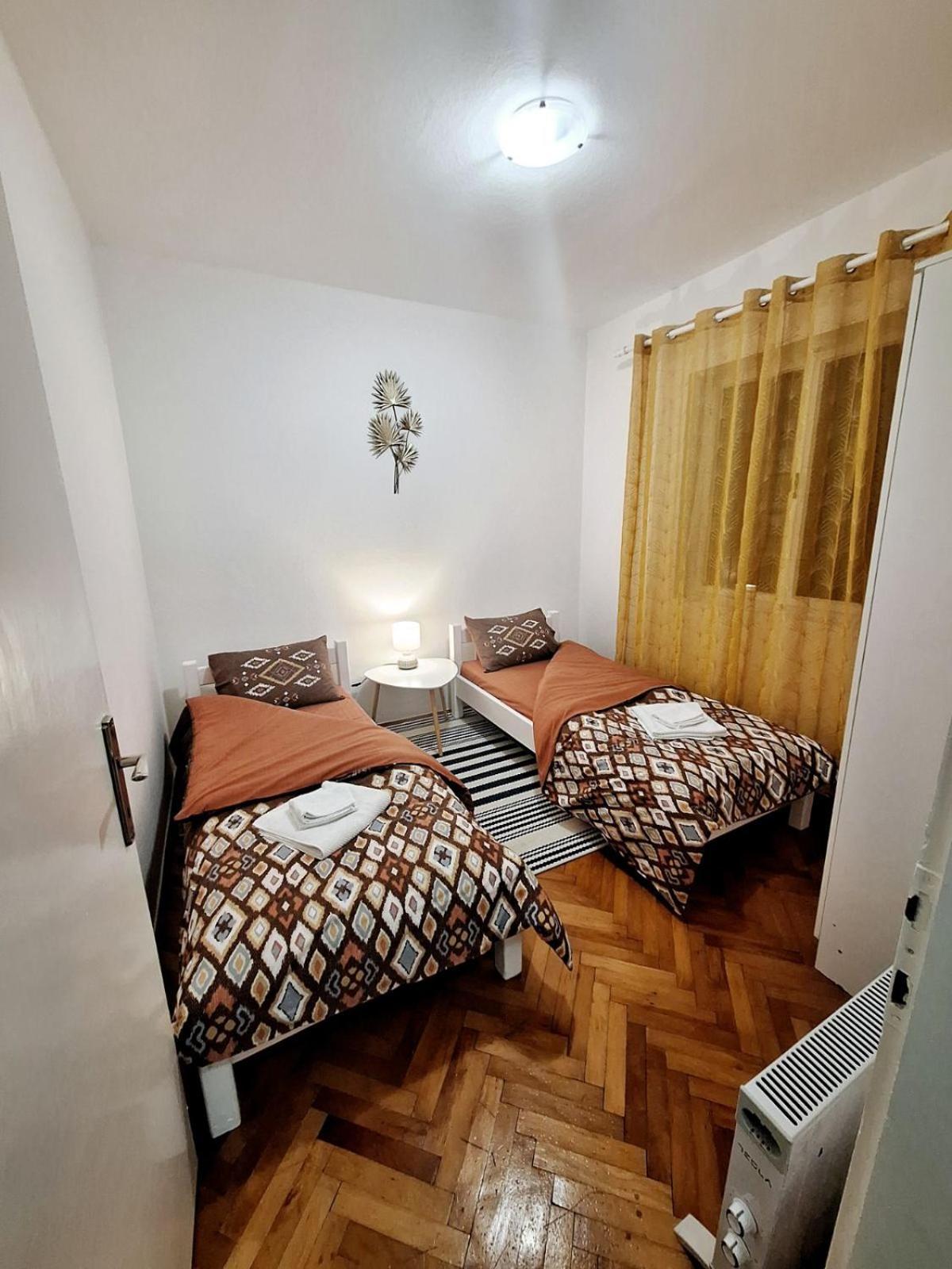 Red House Apartment Kotor Exterior photo