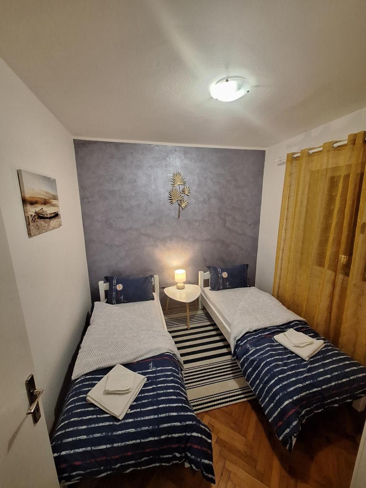 Red House Apartment Kotor Exterior photo
