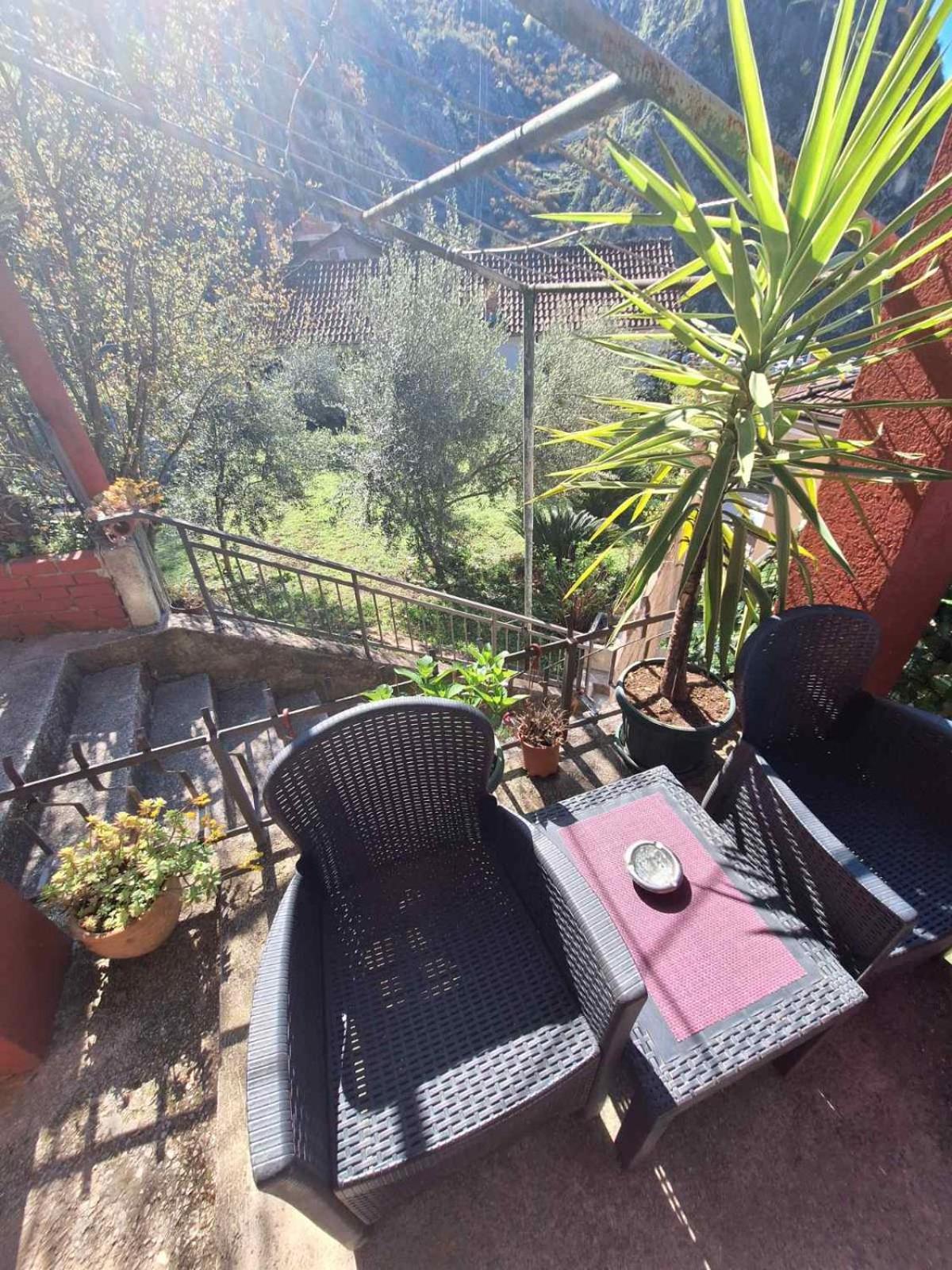 Red House Apartment Kotor Exterior photo