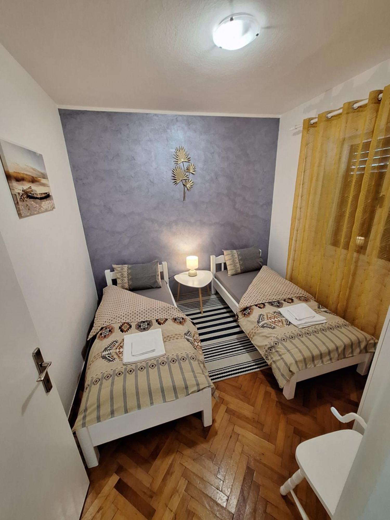Red House Apartment Kotor Exterior photo