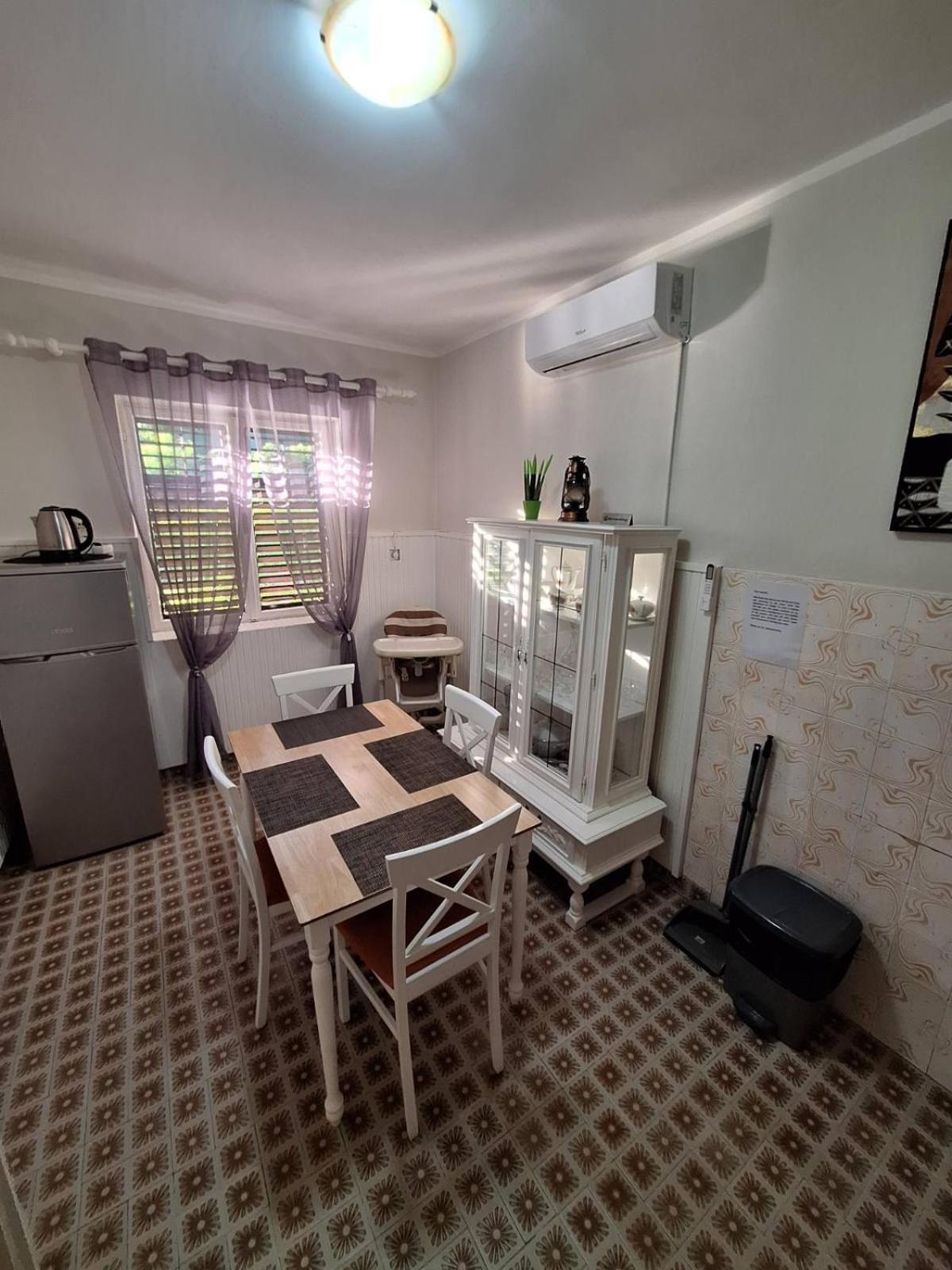 Red House Apartment Kotor Exterior photo