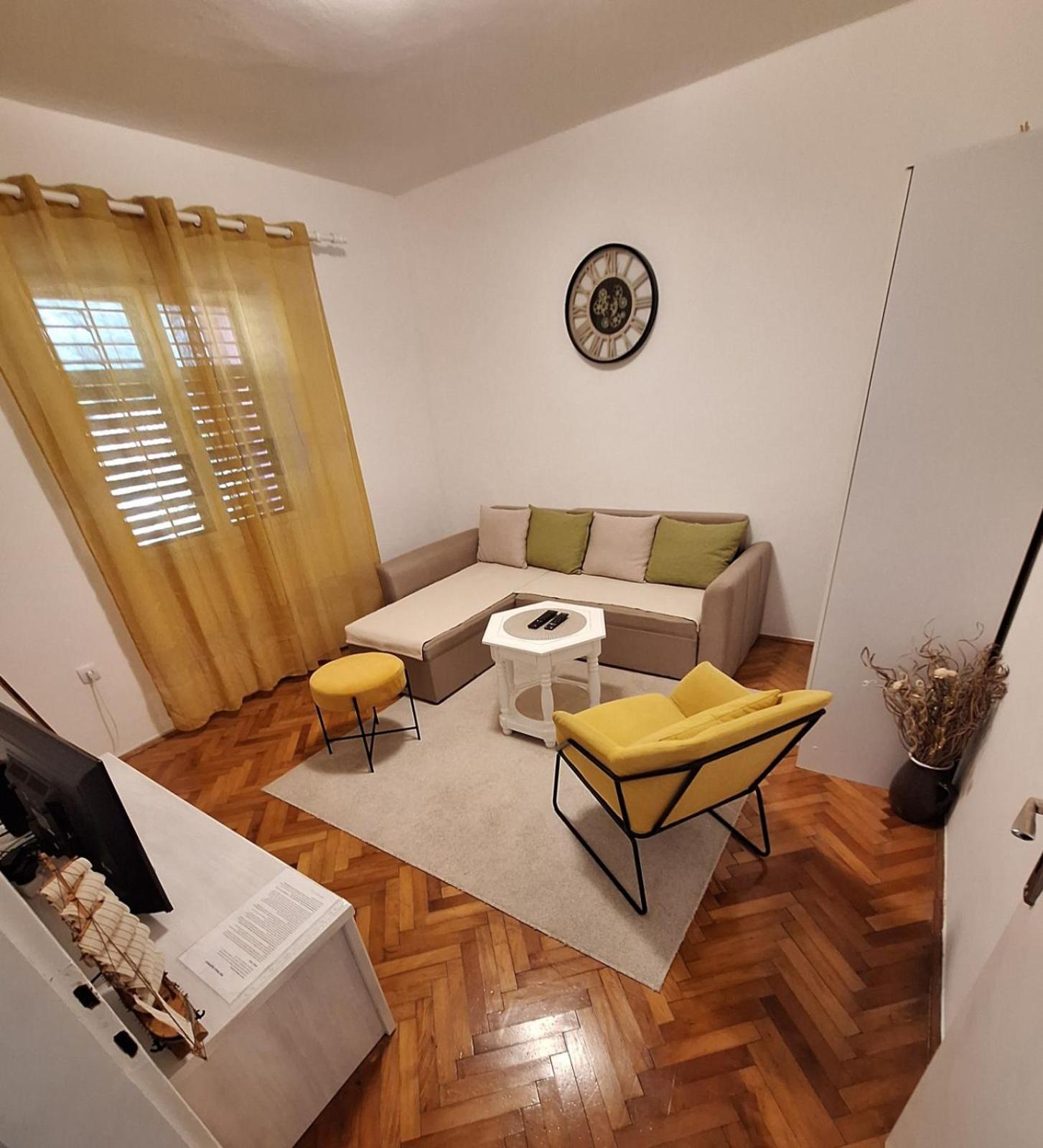 Red House Apartment Kotor Exterior photo